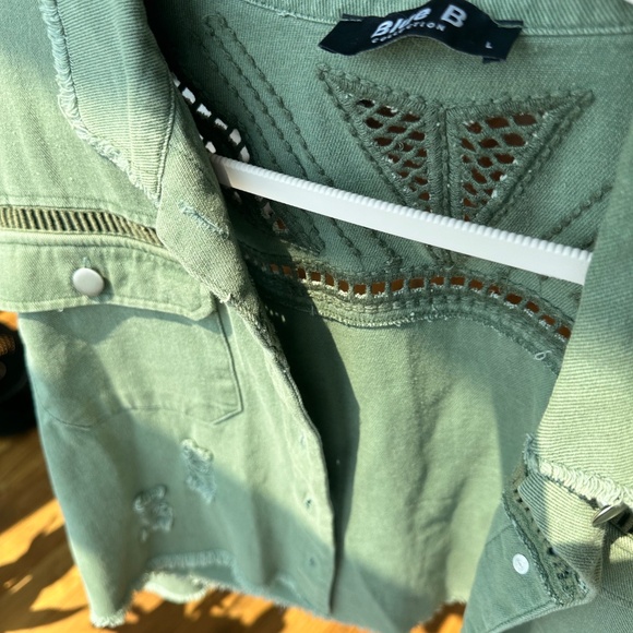 Blue B Seafoam Green Jacket with detailng and fringe - Picture 2 of 3